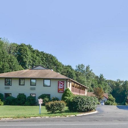 Red Roof Inn Plus+ & Suites Guilford Kültér fotó