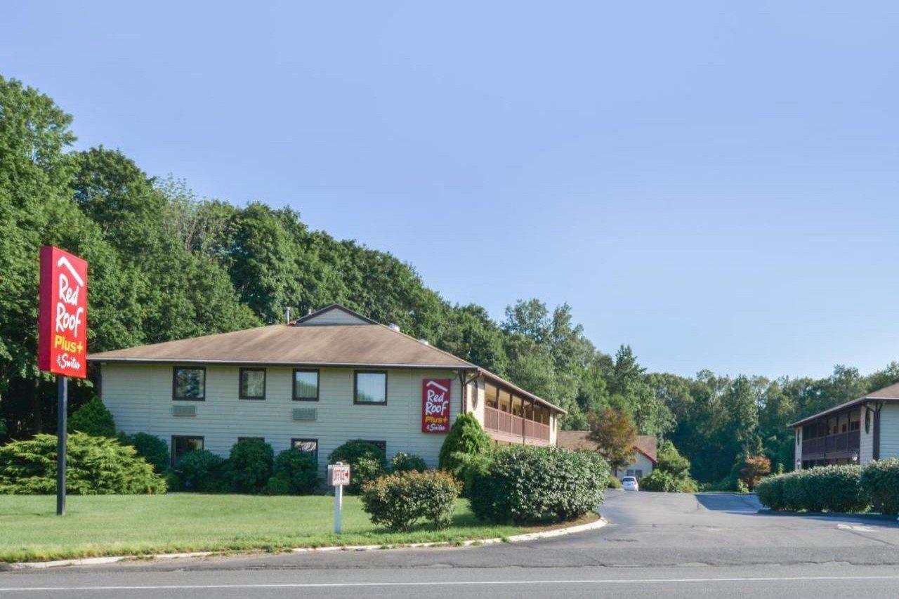 Red Roof Inn Plus+ & Suites Guilford Kültér fotó